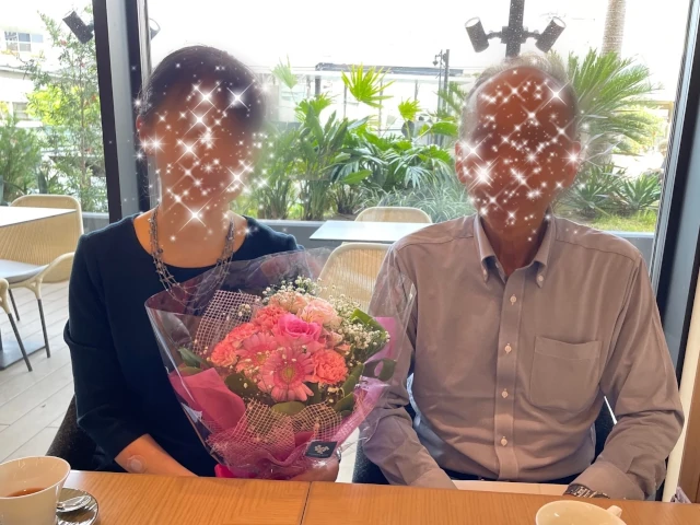 50代女性再婚と60代男性初婚のご成婚退会のお祝い会の席